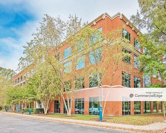 Hampton Roads Center - Lakefront Plaza