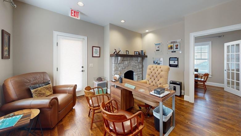5th & Church - Premium Workspaces - 202 5th Avenue South