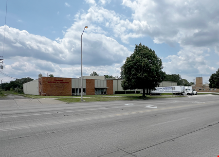 Industrial space for Sale at 25 W Walton Blvd in Pontiac