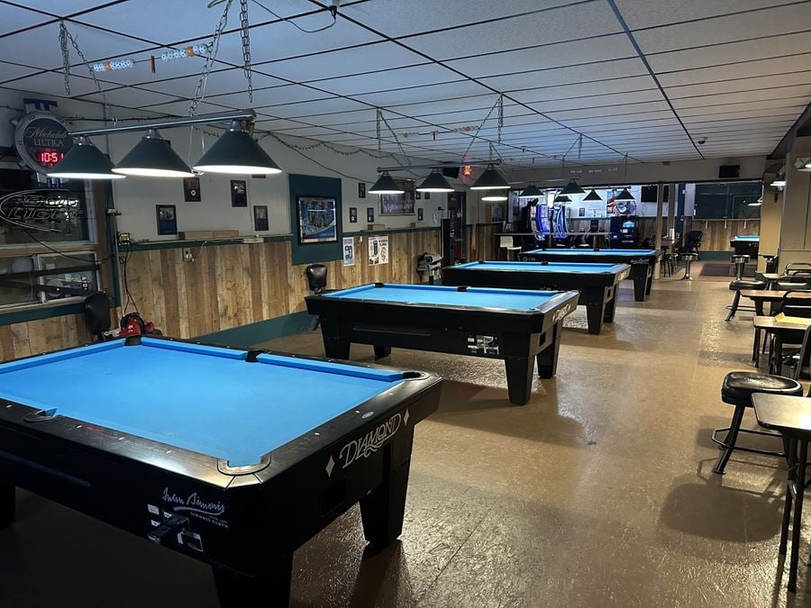 Biggens Bar and Billiards