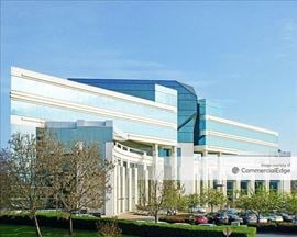 Towers at Shores Center - 201 Redwood Shores Pkwy