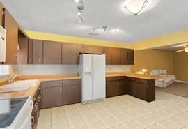 Investment Opportunity – Mixed-Use Income Property with Laundromat