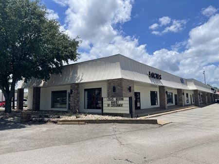 Retail space for Rent at 410 West Southwest Loop 323 in Tyler