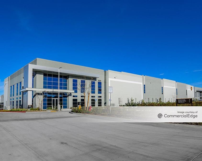 16301 Trojan Way 16301 Trojan Way Industrial Building