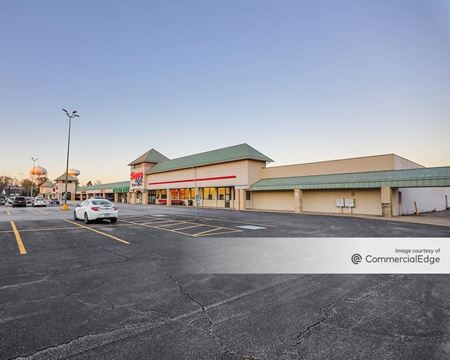 Photo of commercial space at 1055 Pearl Road in Brunswick