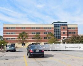 CHI Health Lakeside - One Professional Center
