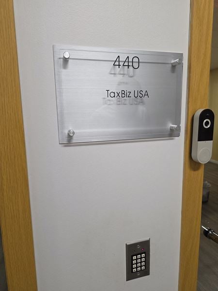 Office space for Rent at 18310 Montgomery Village Ave in Gaithersburg