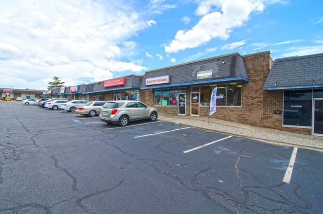 Woodhill Circle Plaza