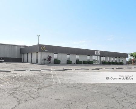Photo of commercial space at 22700 Road 196 in Lindsay