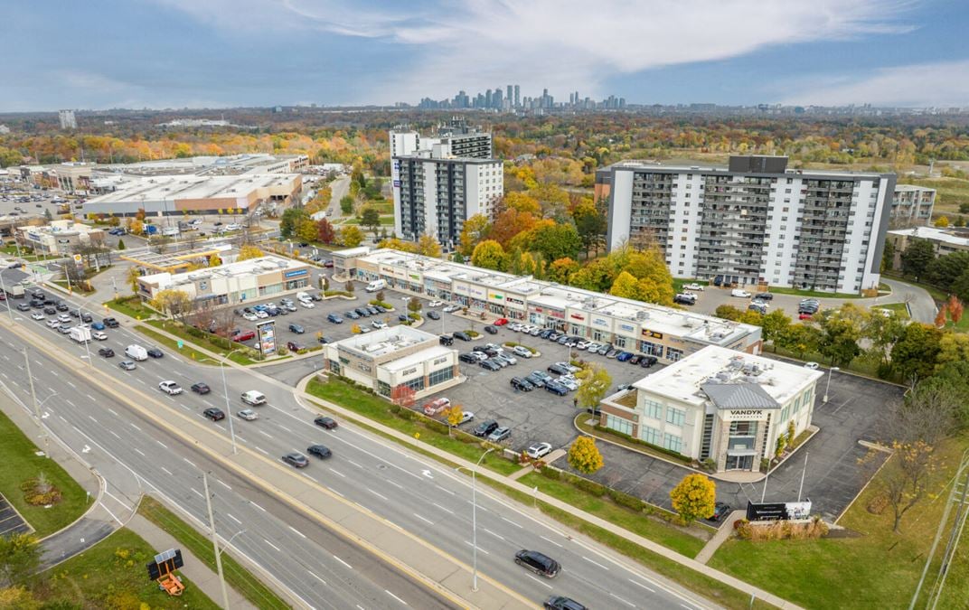 1900-1944 Fowler Drive