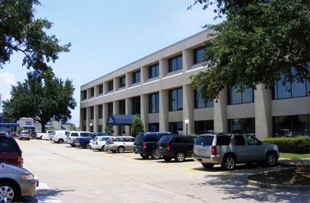 Office space for Rent at 990 North Corporate Drive in Elmwood