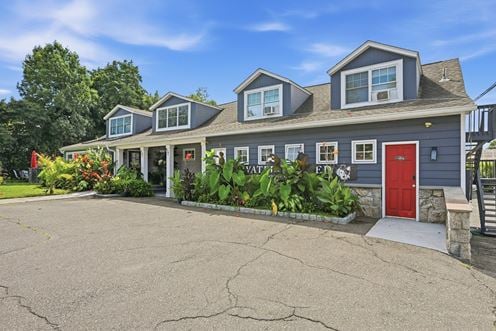 44 Mill Plain Road