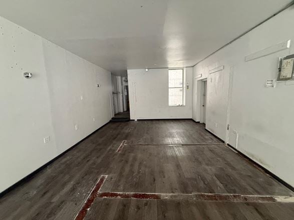 309 Bedford Ave