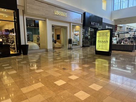 VV44     Space Photo Gallery 2