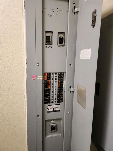 105      Space Photo Gallery 7