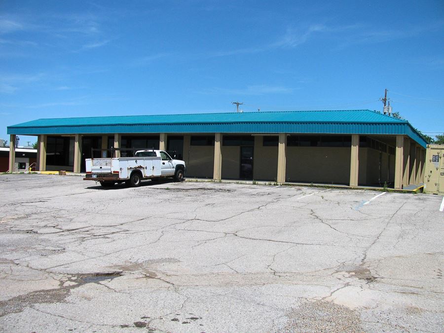 10 NW 38th St