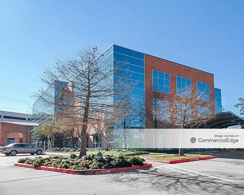 Pinecroft Center III