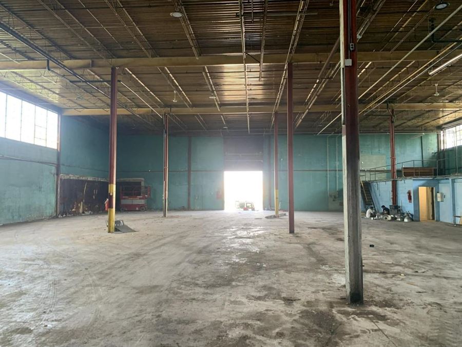 7,150 sqft private industrial warehouse for rent in Brampton