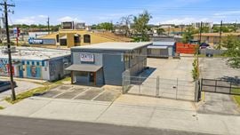 1120 E 52nd St