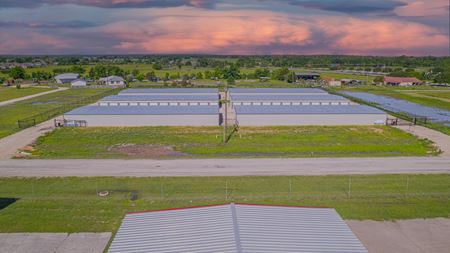 Photo of commercial space at 906 Fairway Drive in Navasota