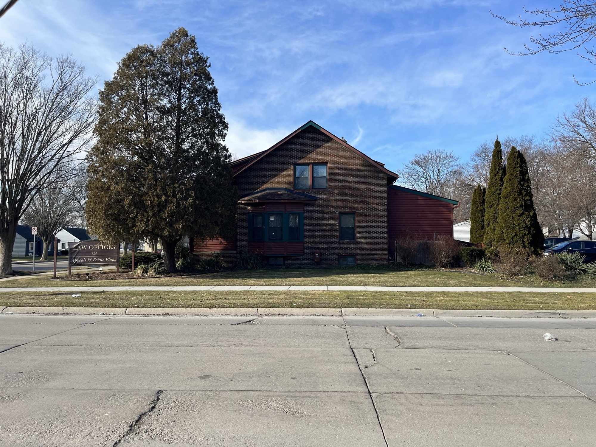 117 Crocker Blvd, Mount Clemens, MI 48043