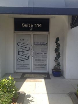 Retail Medical Office in Miami Airport Center for Sale or Lease