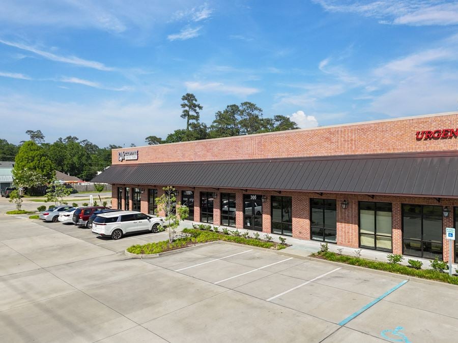 Highly-Visible Retail Suites at Hwy 59 Signaled Intersection