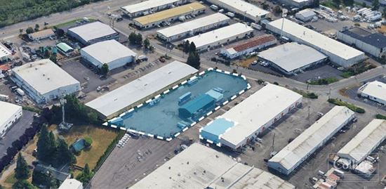 Warehouse & office spaces with fenced and pave yard available in Mukilteo