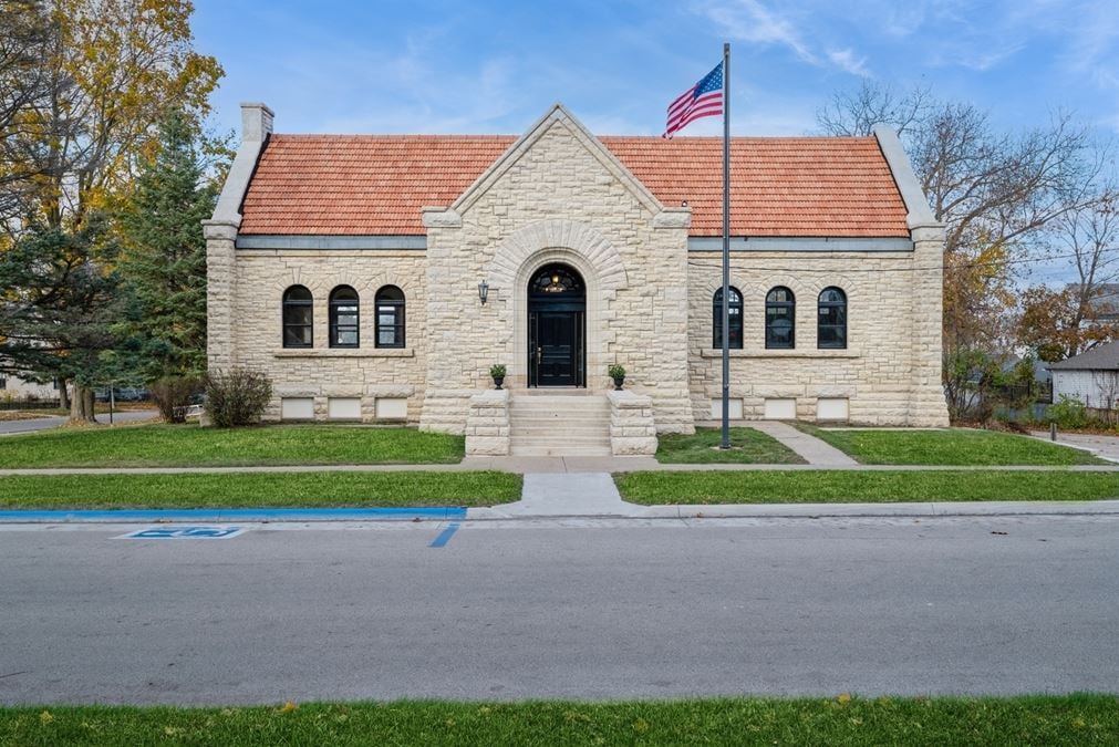 Historic Anamosa Public Library