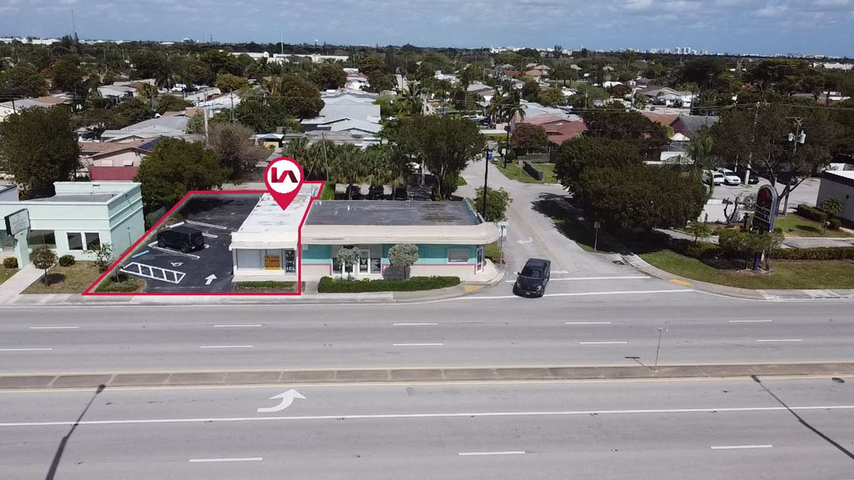 High-Visibility Retail Building in Pompano Beach