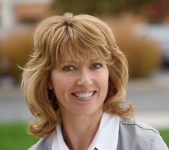 Tracey Holtzman