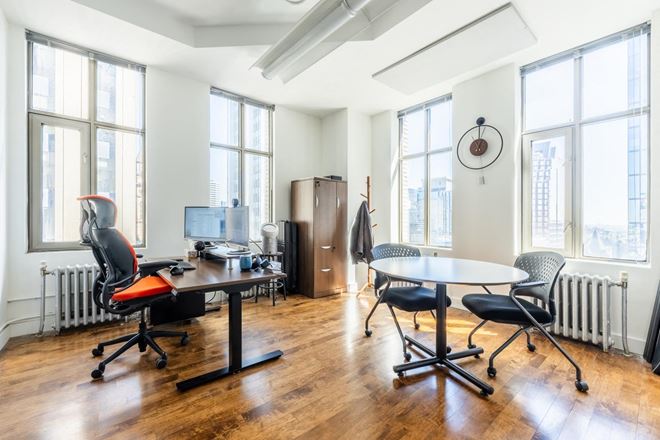 372 Bay Street Suite 1703