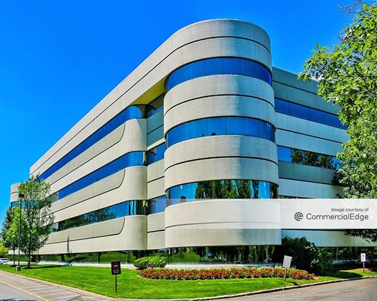 280 Corporate Center - 5 Becker Farm Road