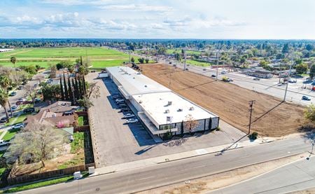 Photo of commercial space at 5620-5634 E. Belmont Avenue in Fresno