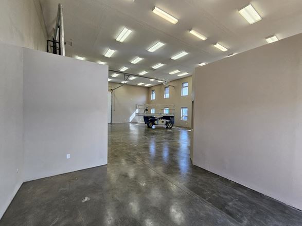 7471 Edgar Industrial Bend - Unit 24