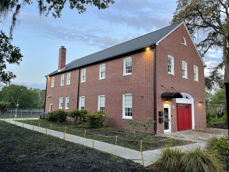 1st Floor of 302 Willard St