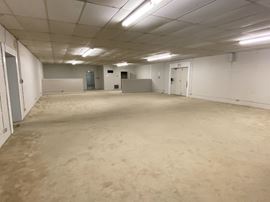 121 W Vance St