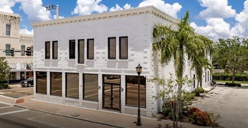 905 Manatee Ave E
