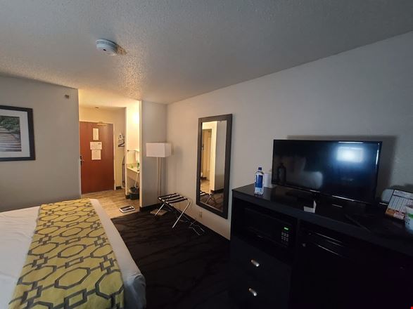 Baymont Inn & Suites