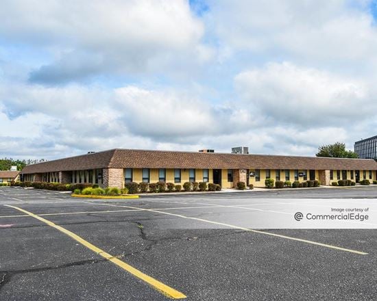 Crossroads South Corporate Park - 1747 & 1767 Veterans Memorial Hwy
