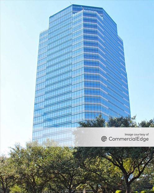 Four Oaks Place - Wells Fargo Tower