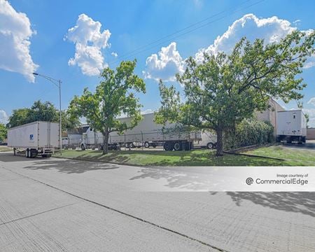 Industrial space for Rent at 617 111th Street in Arlington