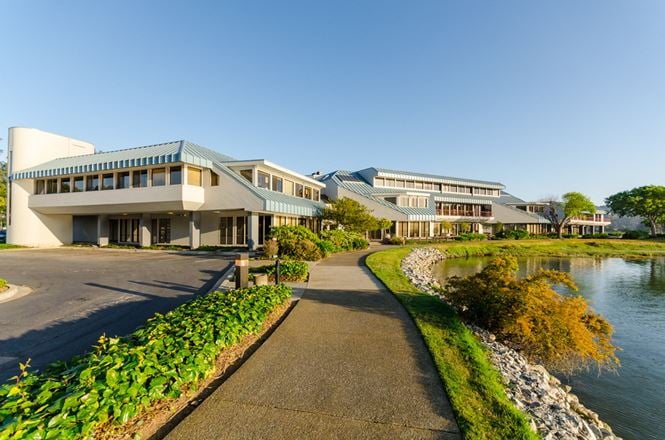 Shelterpoint Business Center