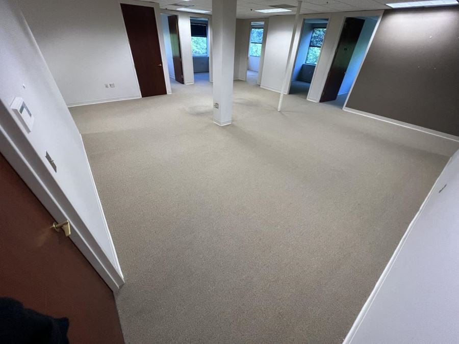 3195 SF 804-Suite 100 Professional Office Space