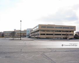 SouthGate Corporate Center - 445 South Street