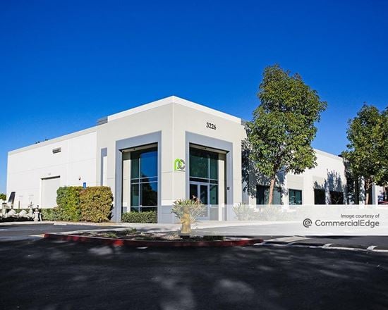 Greyhawk Business Center - Bldg. Q