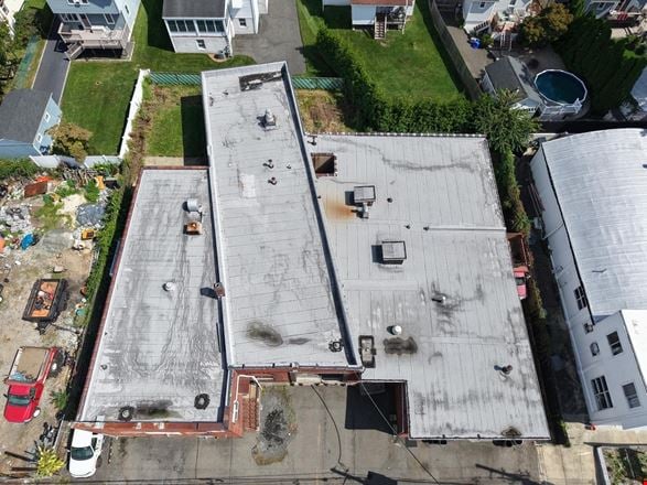 109 W Shore Ave