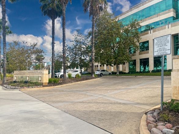La Terraza Corporate Plaza