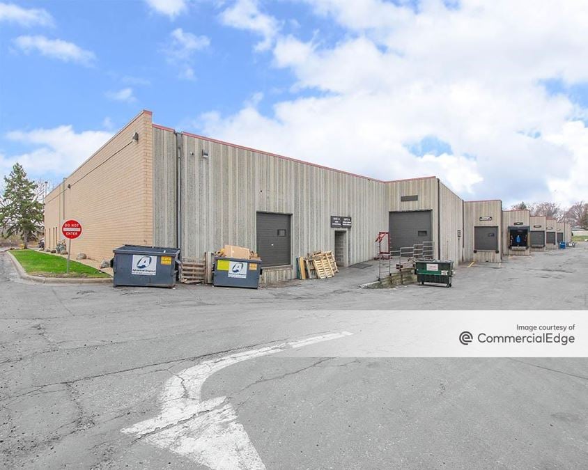 Maplewood Business Center 2