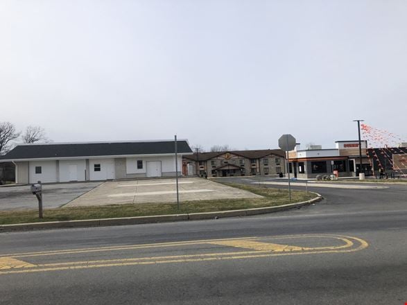 1,980 SF Building for Lease